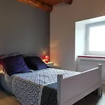 Familial Avec Cour, Ping-pong, Proche Lyon Et Clermont-ferrand - Fr-1-582-330 Holiday home *