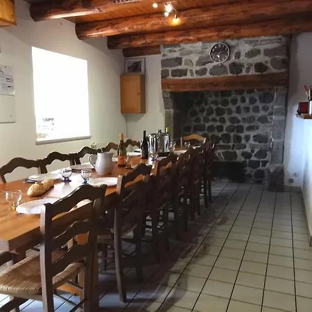 Casa di campagna Familial Avec Cour, Ping-pong, Proche Lyon Et Clermont-ferrand - Fr-1-582-330 *
