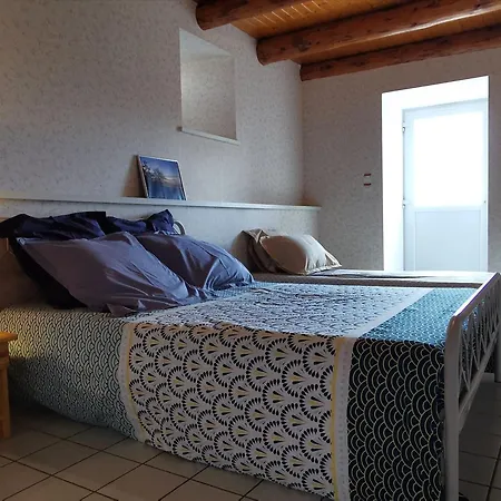 Familial Avec Cour, Ping-pong, Proche Lyon Et Clermont-ferrand - Fr-1-582-330 * Mezeres